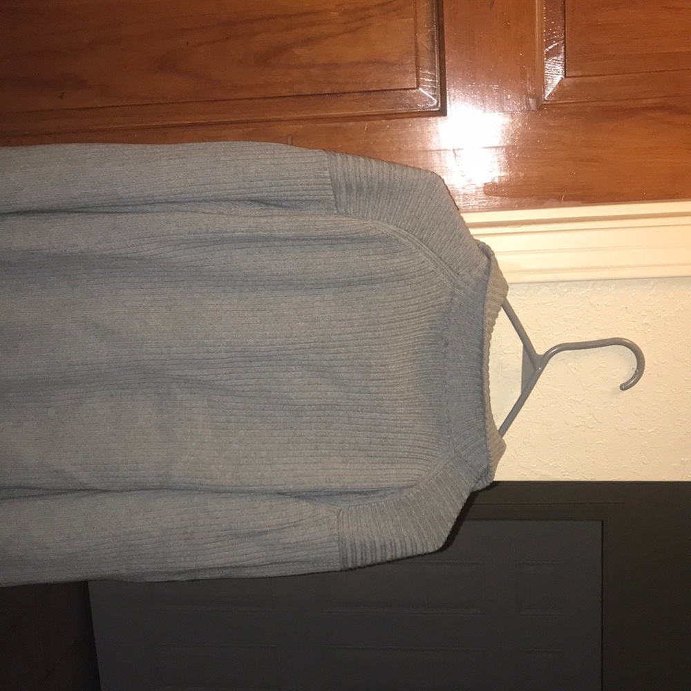 Sweater - Picture 3 of 3